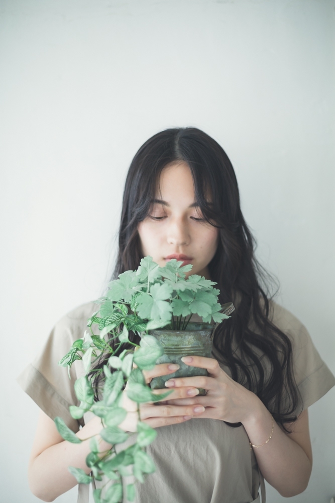 美容室 Olive(美容院 オリーブ) 大阪市 心斎橋 アメ村 北区 南森町 西区 千代崎 ドーム前駅 東住吉区 駒川 スタッフ募集 大阪市の美容師求人 olive(ヘアサロン おりーぶ) 髪質改善 ヘアエステ 髪整形 艶髪 ツヤ 大阪市北区、大阪市心斎橋アメ村、大阪市東住吉区、西区千代崎 にある美容室Olive(美容院オリーブ)。大阪でもトップクラスのカット技術にヘッドスパ、一回で違いがわかる髪質改善ヘアエステ、髪整形がおすすめの安心安全を徹底追及した美容室です。口コミや求人、お得なクーポンなどの情報が満載。